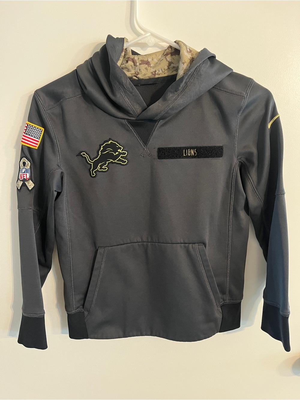 Kids size small (8) Detroit Lions Salute To Service Hoodie